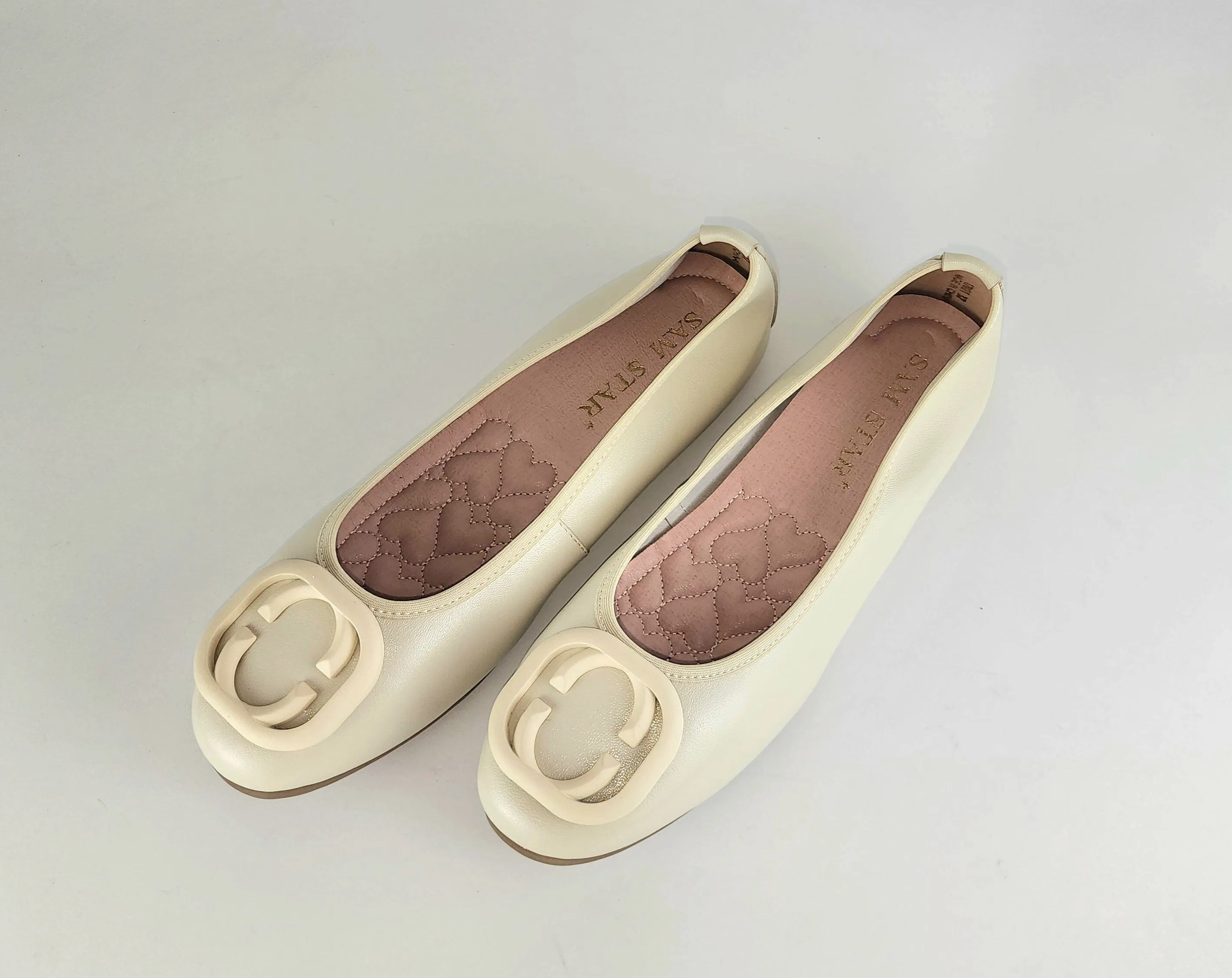 17W01 Leather buckle pumps with extra cushions (SALE)