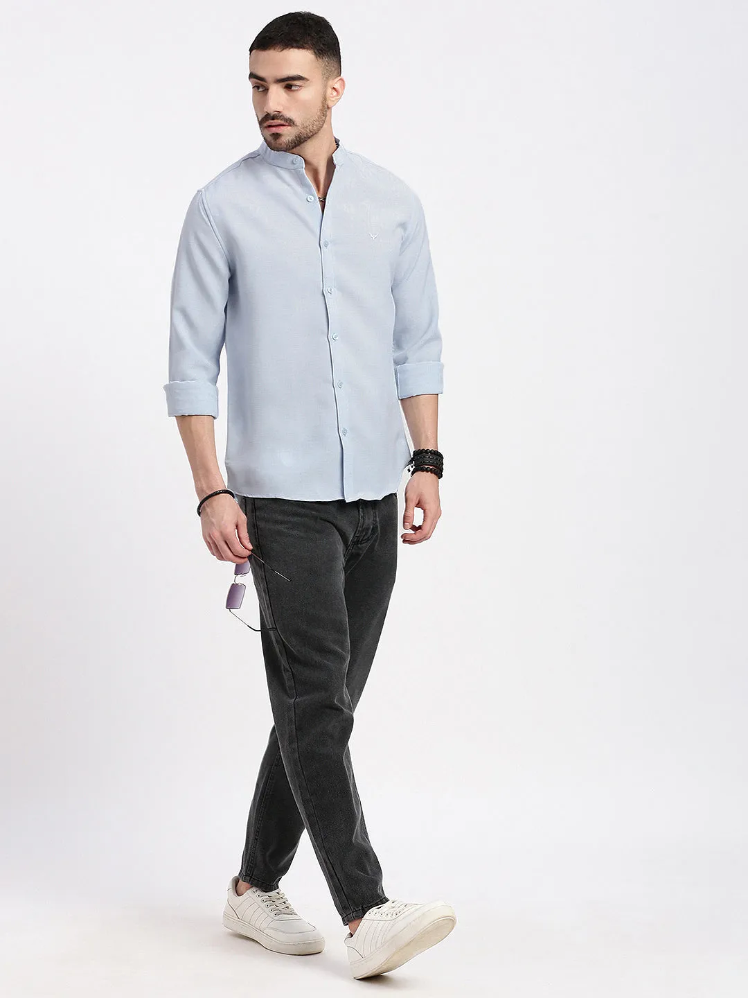 Men Grey Comfort Light Fade Mid-Rise Acid Wash Jeans