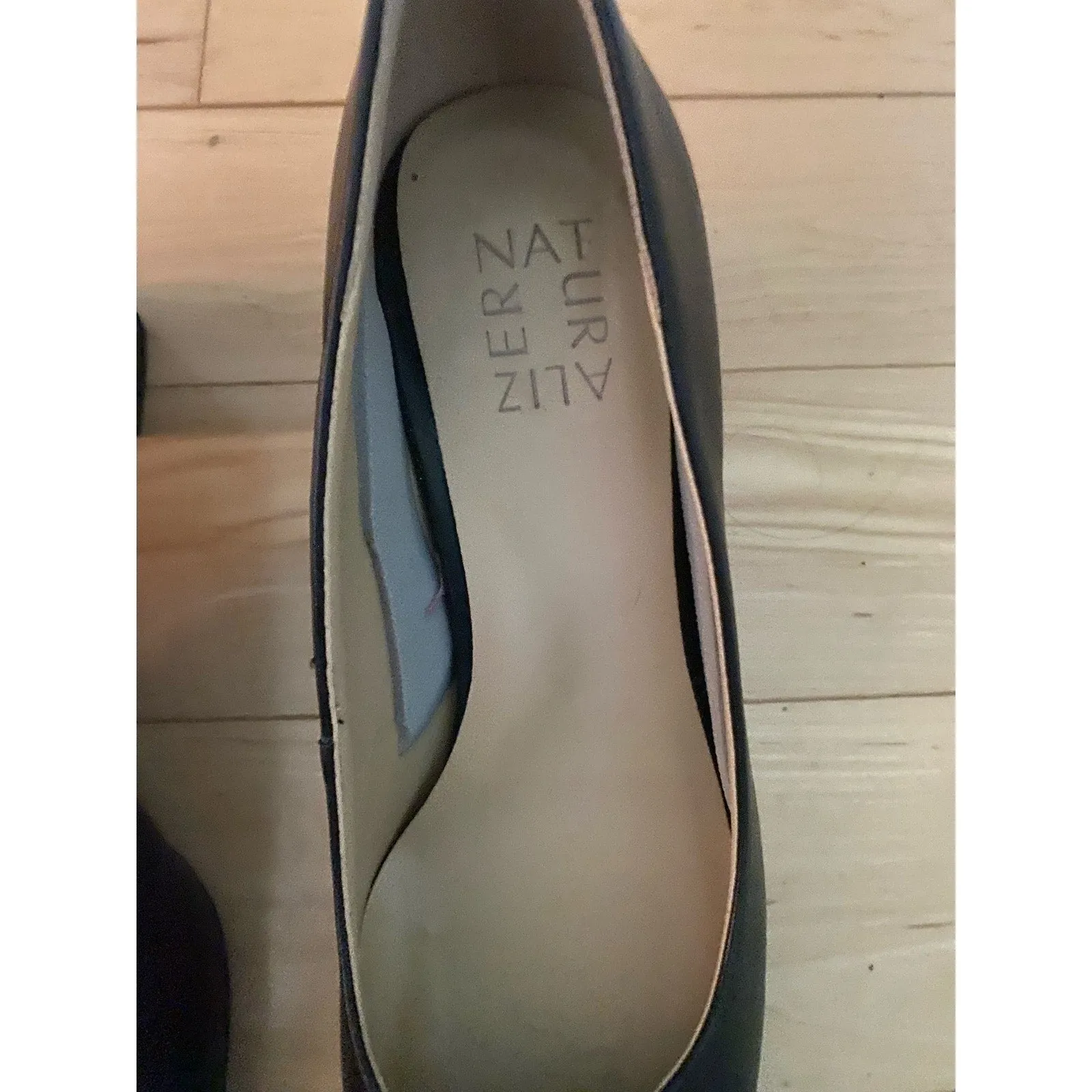 Naturalizer Karina Black Leather Pumps Size 7.5