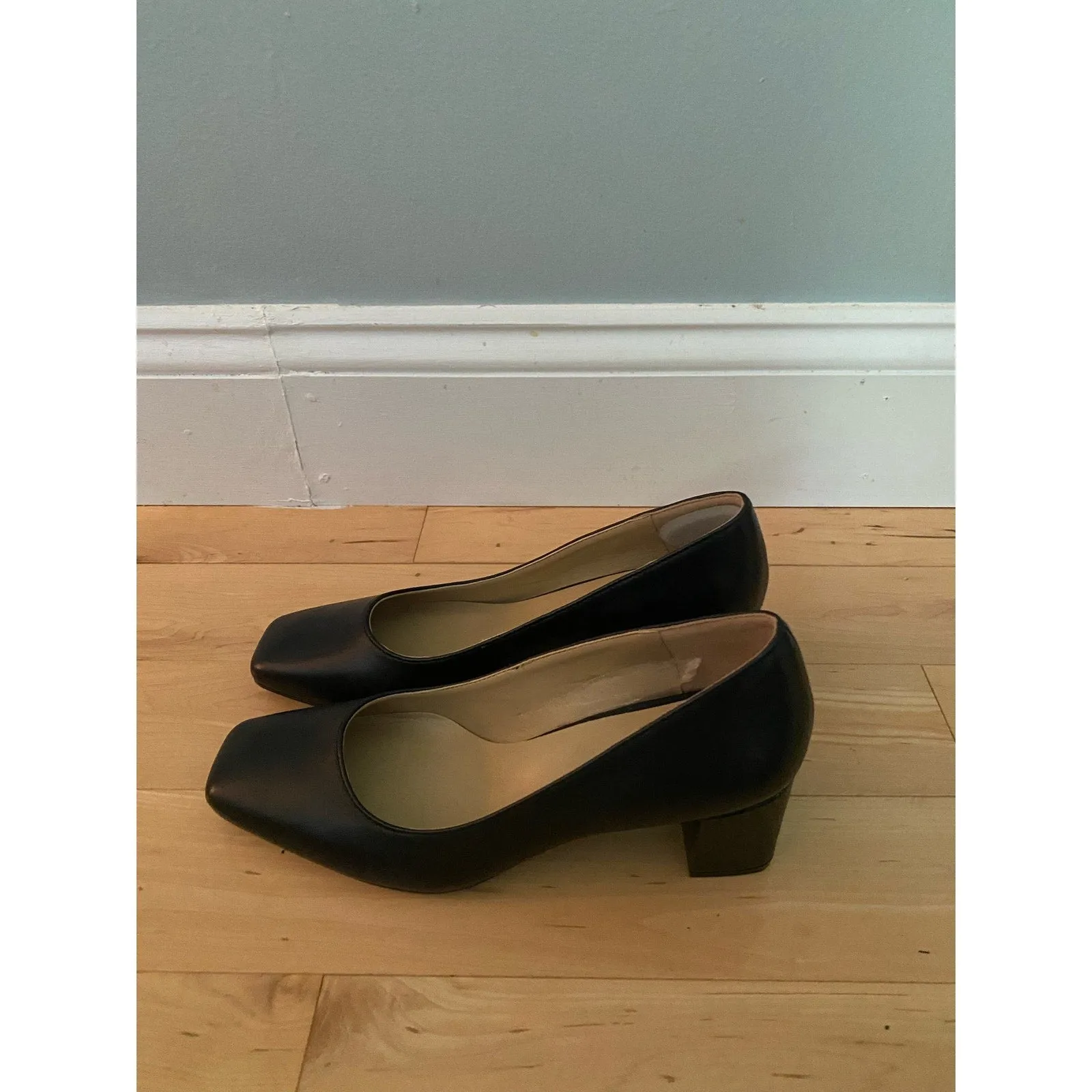 Naturalizer Karina Black Leather Pumps Size 7.5