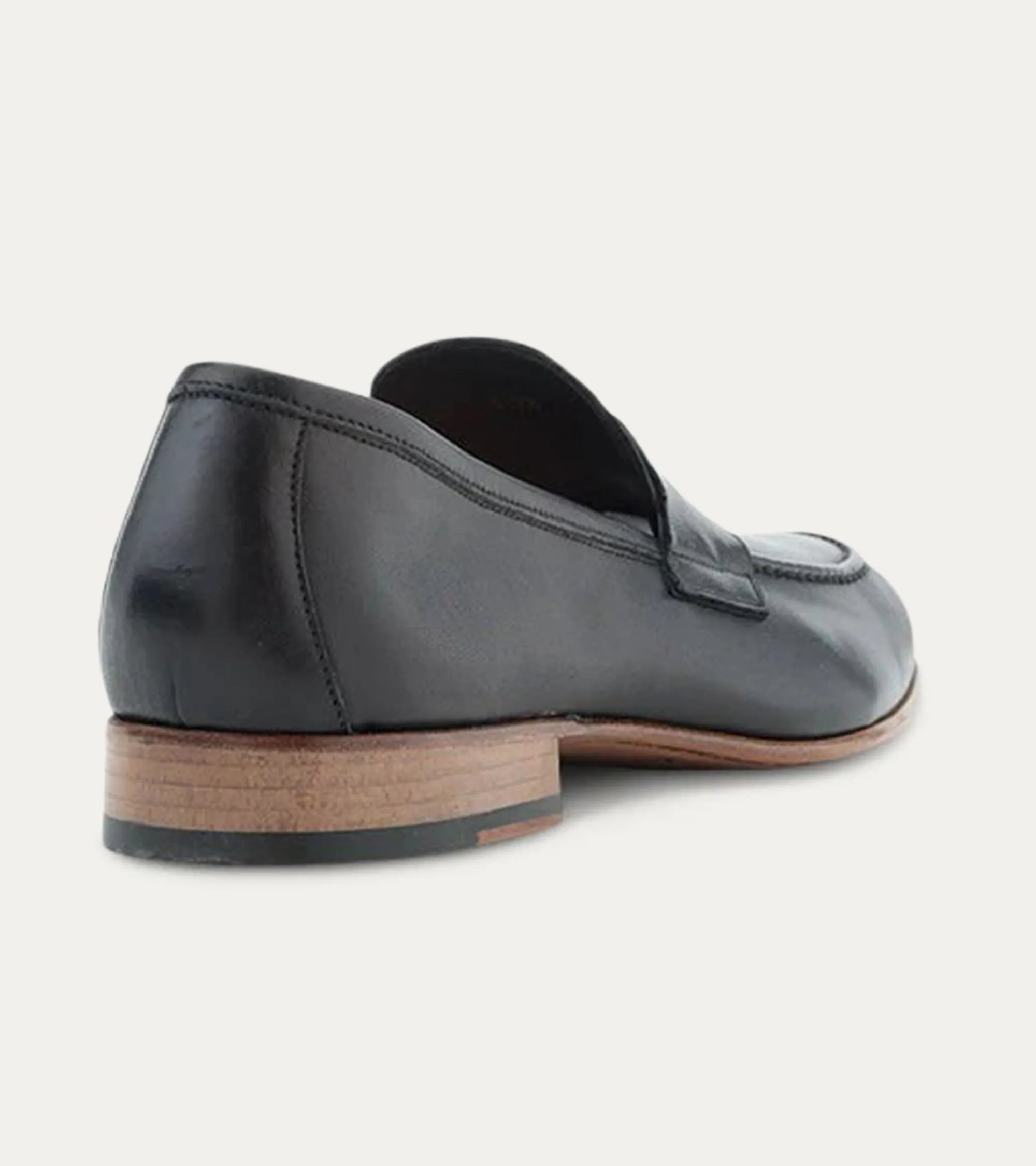 Stan Loafer in Black Leather